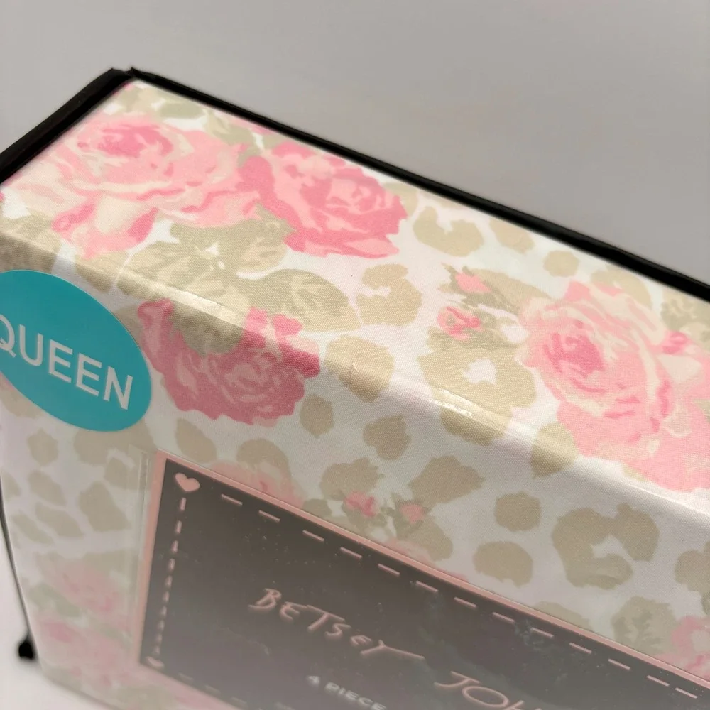 Betsey Johnson Queen 4 Piece Sheet Set‎ Pink Floral Leopard Wild Love Romantic